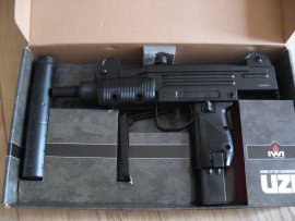 Review: Air Pistol Umarex IWI Mini UZI 4.5mm - 2