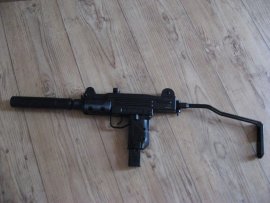 Review: Air Pistol Umarex IWI Mini UZI 4.5mm - 3