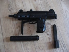 Review: Air Pistol Umarex IWI Mini UZI 4.5mm - 5