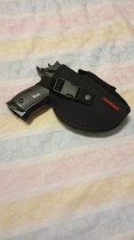 Review: Umarex belt holster side - 1