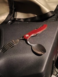 Review: Folding cutlery Wildee Camper red - 1