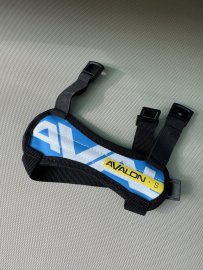 Review: Avalon SM 600D forearm guard blue - 1