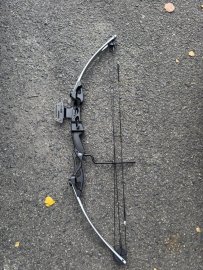 Review: Compound Bow Man Kung MK-CB55B 55lbs - 1