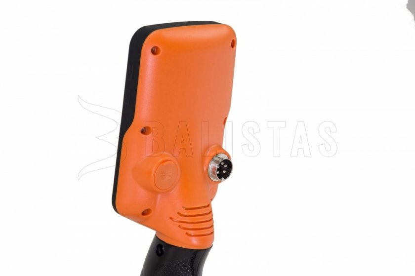 Quest Q40 metal detector