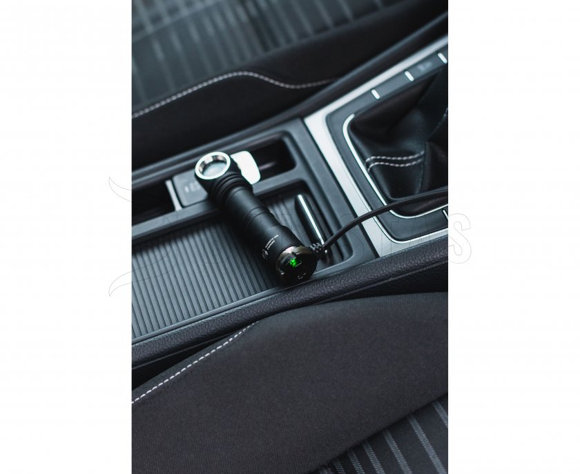 Magnetická USB nabíječka Armytek AMC-02 6.jpg