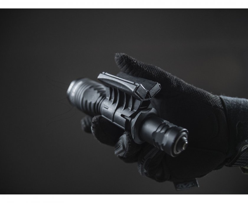 Magnetická montáž na zbraň pro svítilny Armytek AWM-03 8.jpg