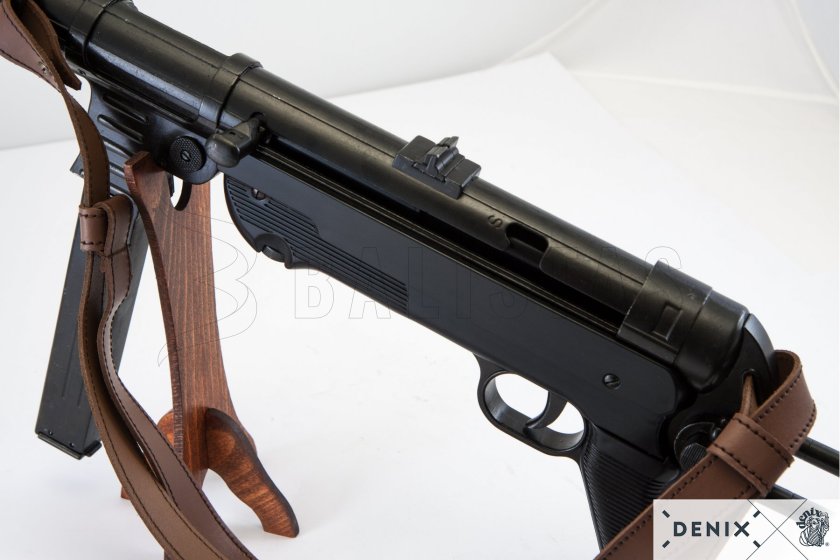 MP40 Replica with Sling, Germany 1940 7